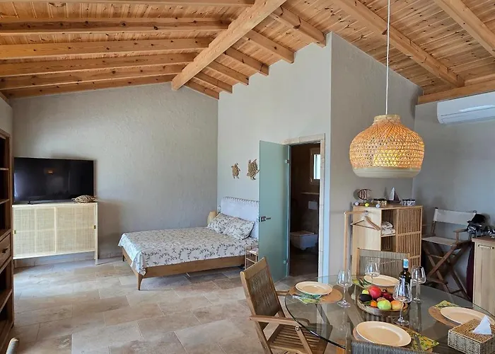 בית נופש Thalorya Olive Retreat